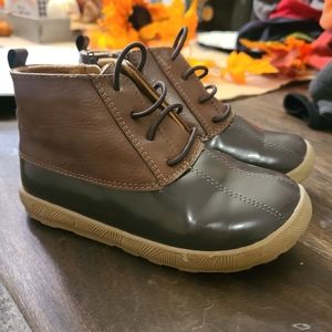 Toddler boots, size 10